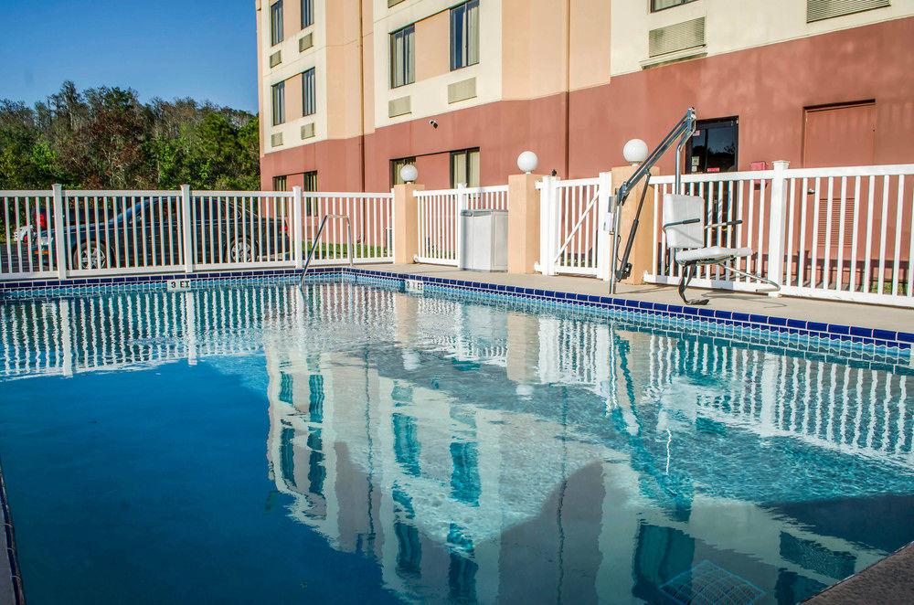 Spot X Hotel Tampa - Wesley Chapel By The Red Collection Buitenkant foto