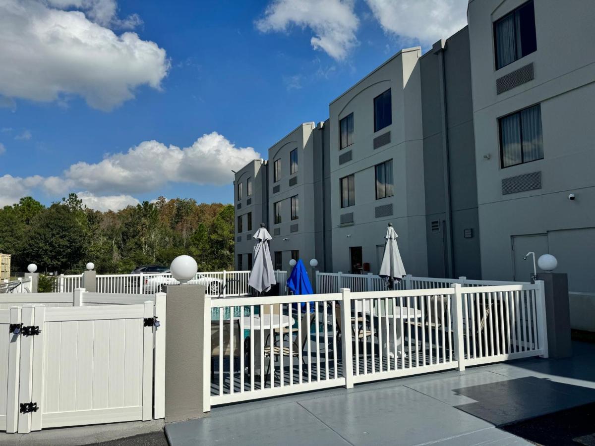 Spot X Hotel Tampa - Wesley Chapel By The Red Collection Buitenkant foto