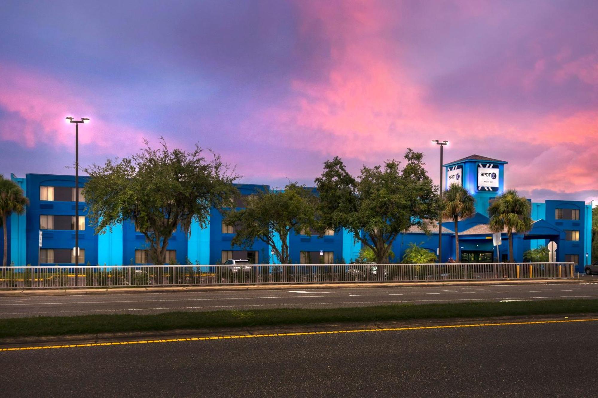 Spot X Hotel Tampa - Wesley Chapel By The Red Collection Buitenkant foto
