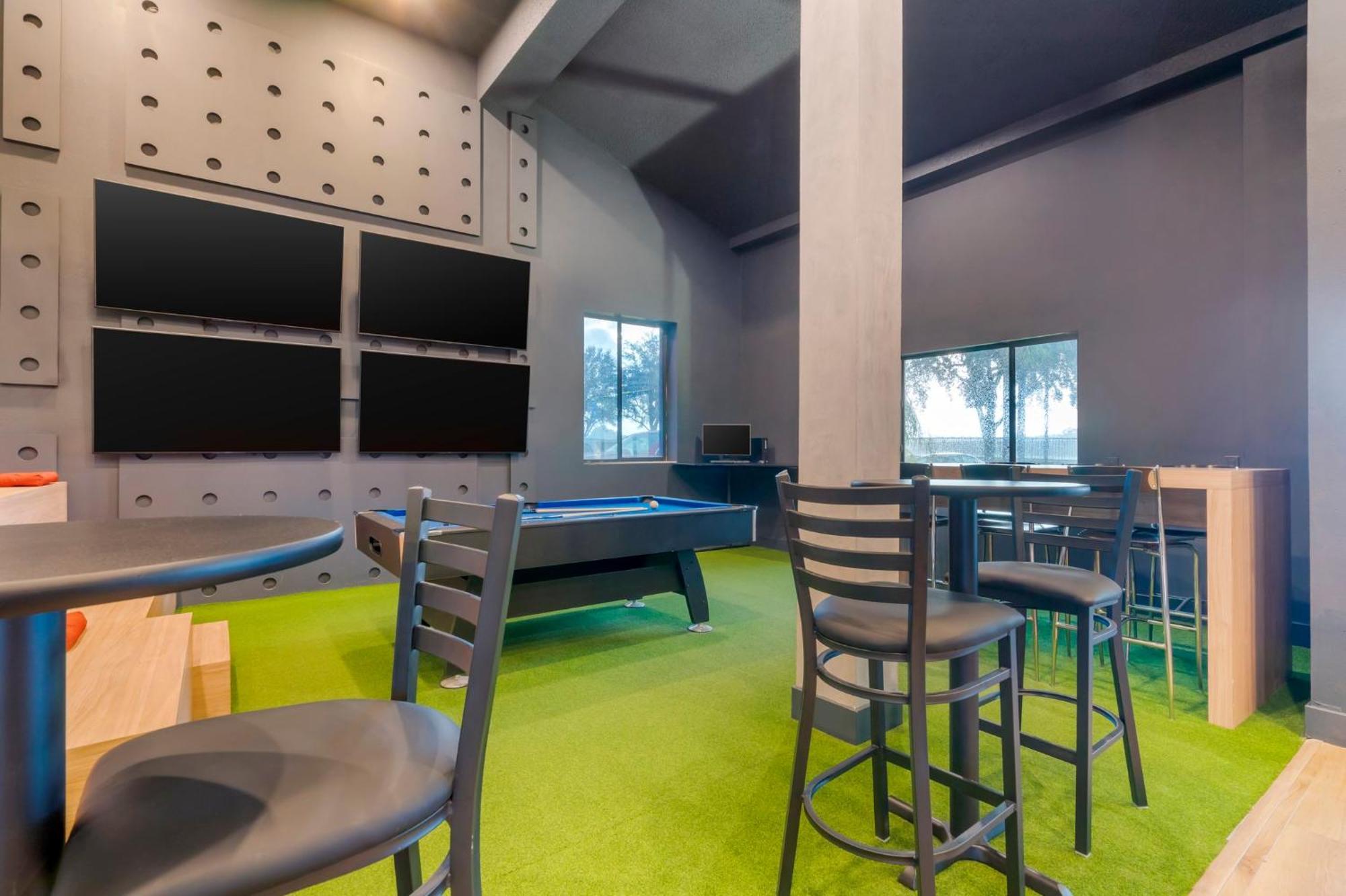 Spot X Hotel Tampa - Wesley Chapel By The Red Collection Buitenkant foto