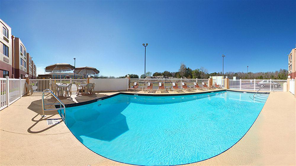 Spot X Hotel Tampa - Wesley Chapel By The Red Collection Buitenkant foto
